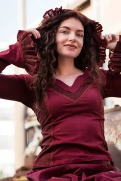 The TwoSisters Tops|Plus Size-Elven Hoodie Top Marroonrood