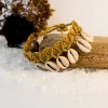 The TwoSisters Enkelbandjes-Enkelbandje Macramé Schelpje Oker