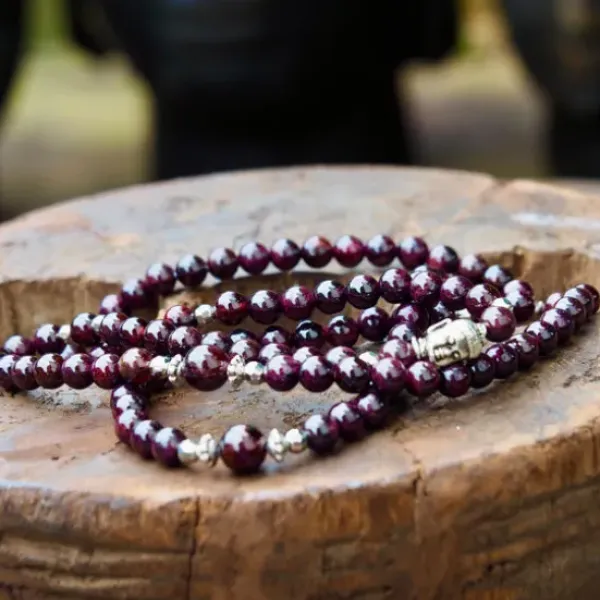 The TwoSisters Kettingen|Buddhist Malas-Garnet Buddha Mala