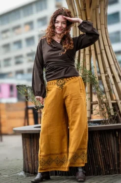 The TwoSisters Plus Size|Tops-Hooded Vest Sweater Donkerbruin