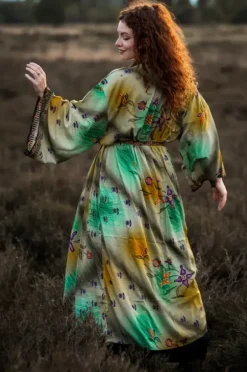 The TwoSisters Plus Size|Kimono Lang-Hope Kimono 1