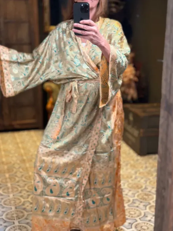 The TwoSisters Plus Size|Kimono Lang-Hope Kimono 311