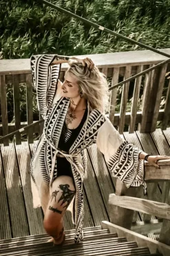 The TwoSisters Kaftan-Kimono Jurk Zahara gebroken wit