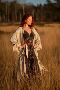 The TwoSisters Plus Size-Layla Kimono Gebroken wit