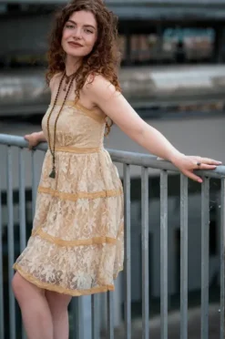 The TwoSisters Gypsy|Zomer-Litha Dress kort gebroken wit
