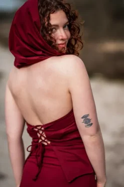 The TwoSisters Tops|Zomer-Luna Top Hoodie Marroon rood
