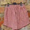 The TwoSisters Nomad Chic Collectie|Broeken-Mira Sol korte Broek Oud Roze