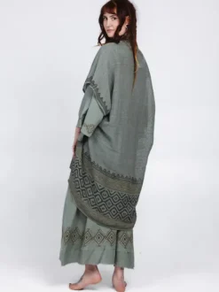 The TwoSisters Plus Size|Nomad Chic Collectie-Nomad Chic poncho Jade Groen