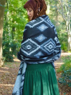 The TwoSisters Omslagdoeken|Omslagdoeken-Omslagdoek Fleece Zwart/ Antraciet