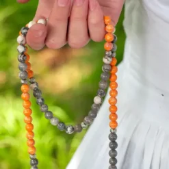 The TwoSisters Kettingen|Buddhist Malas-Oranje Zee Jaspis