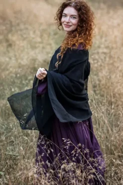 The TwoSisters Plus Size-Poncho Zwart