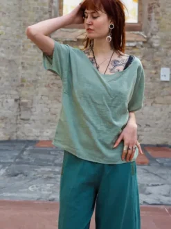The TwoSisters Tops|Nomad Chic Collectie-Savanna T-shirt Jade Groen