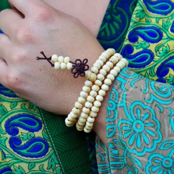 The TwoSisters Kettingen|Buddhist Malas-Tibetan Off white Mala 6 mm.